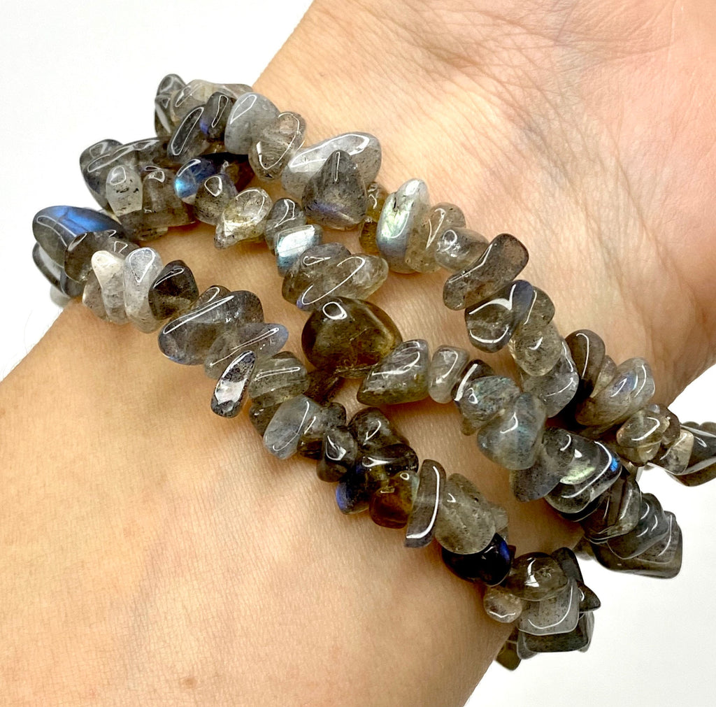 Labradorite Crystal Chip Bracelet: Metaphysical Gemstone Stretch Bracelet
