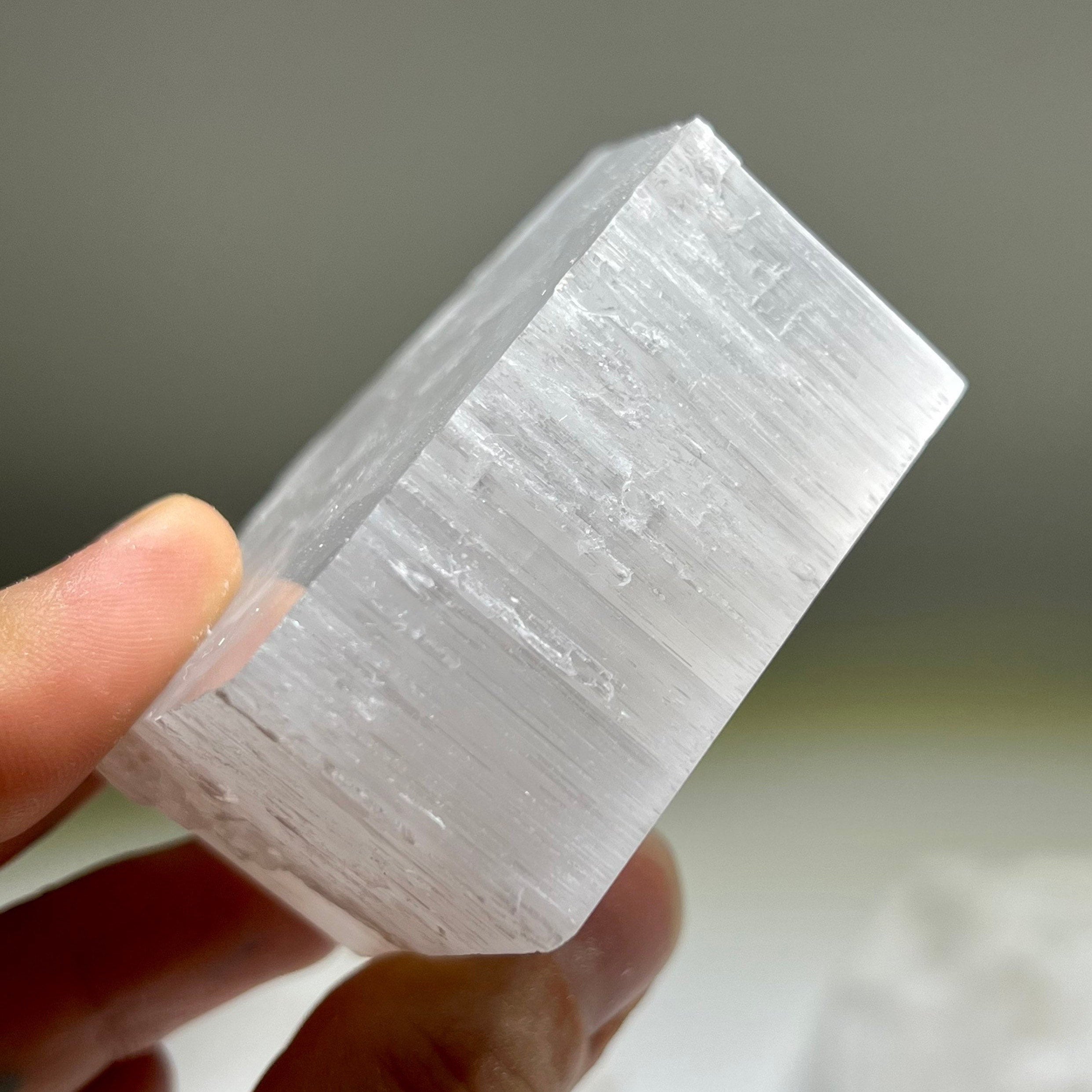 Ulexite TV Rock: Optical Crystal