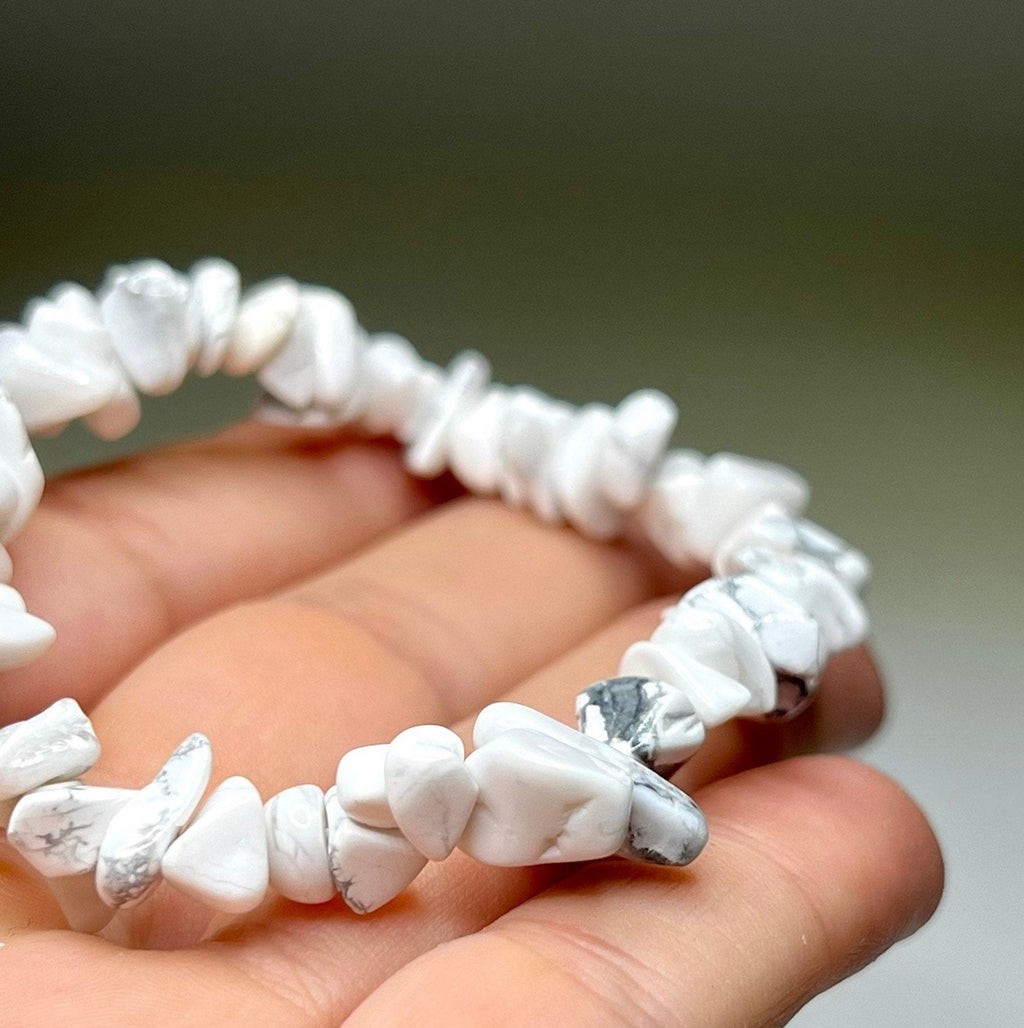 Howlite Chips Stretch Bracelet – Calming Crystal Jewelry
