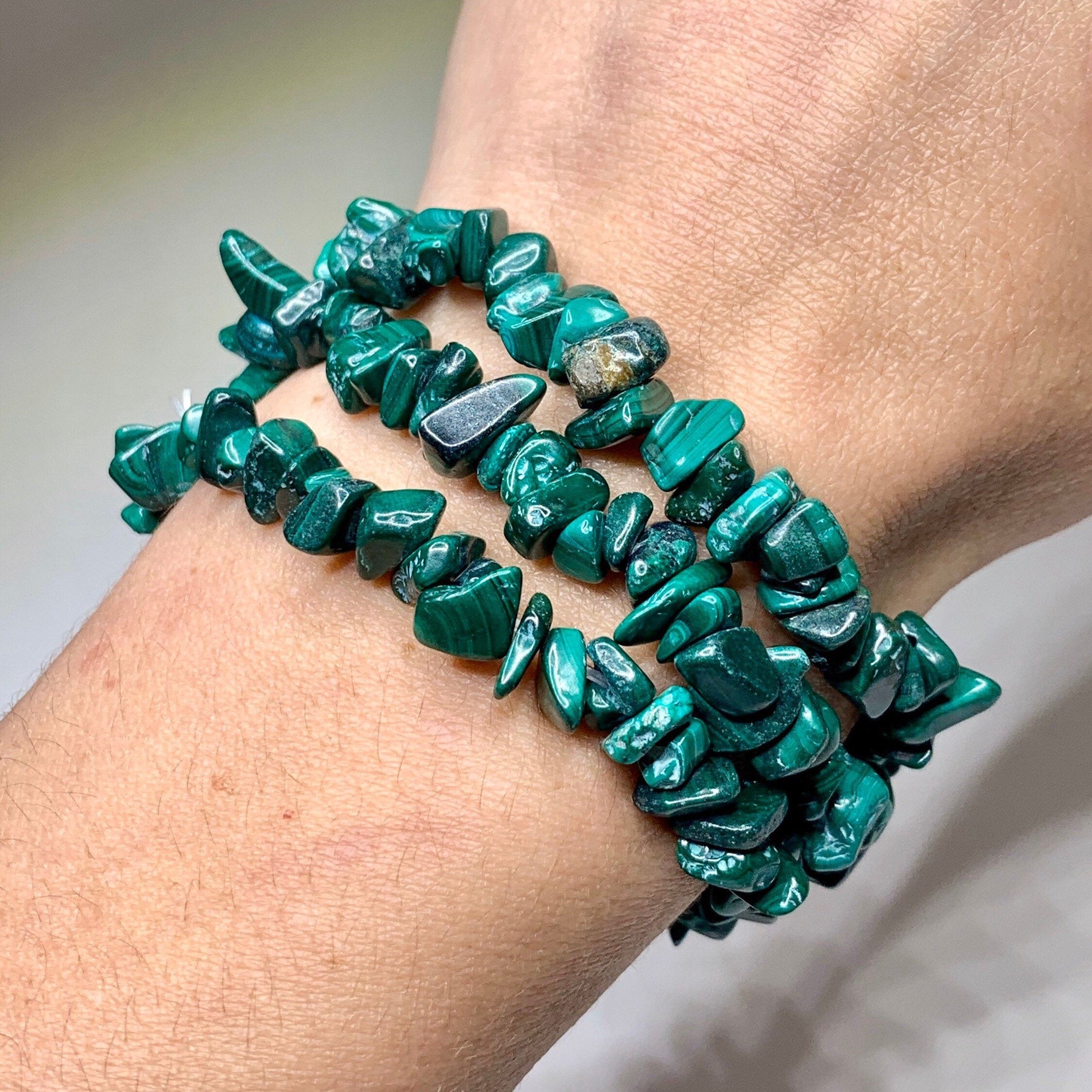 Malachite Crystal Chip Bracelet: Gemstone Beaded Stretch Jewelry