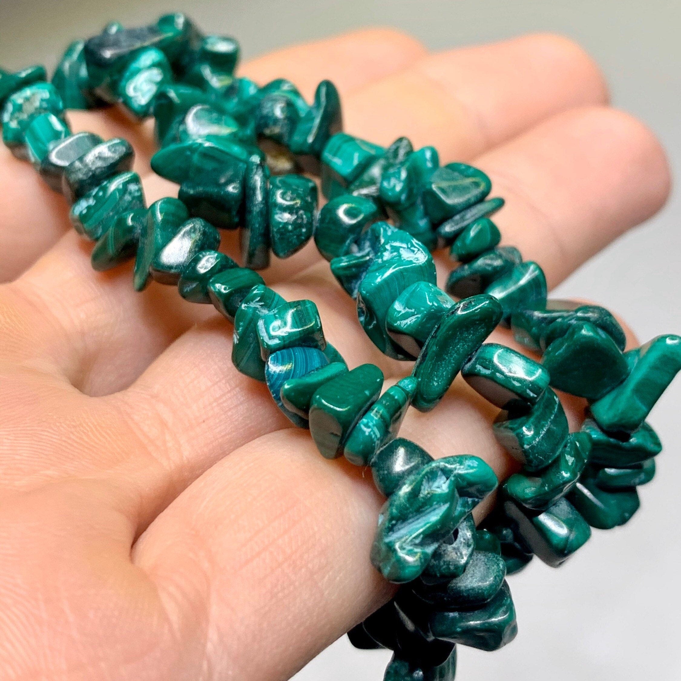 Malachite Crystal Chip Bracelet: Gemstone Beaded Stretch Jewelry