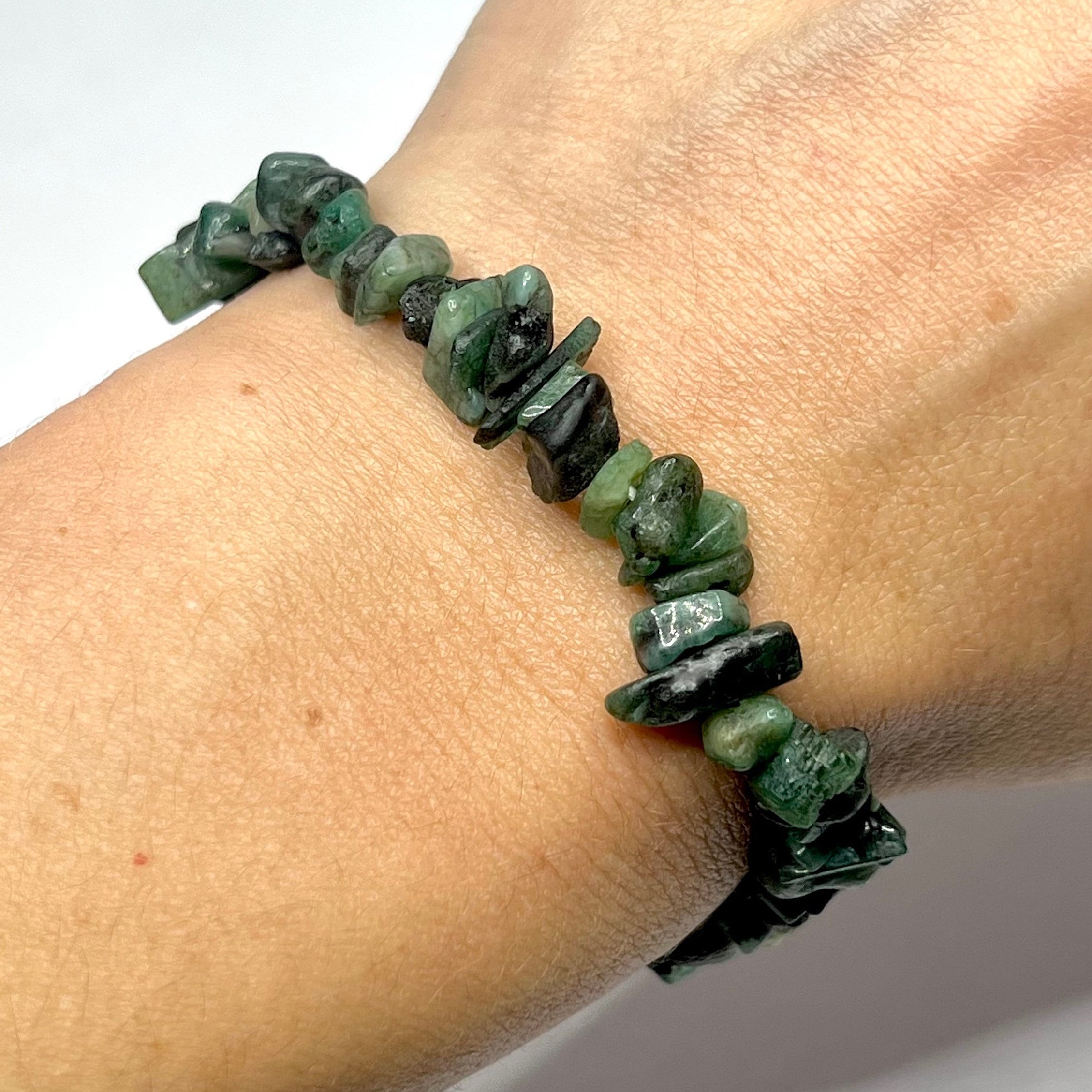 Emerald Chip Crystal Bracelet: Beaded Gemstone Stretch Bracelet