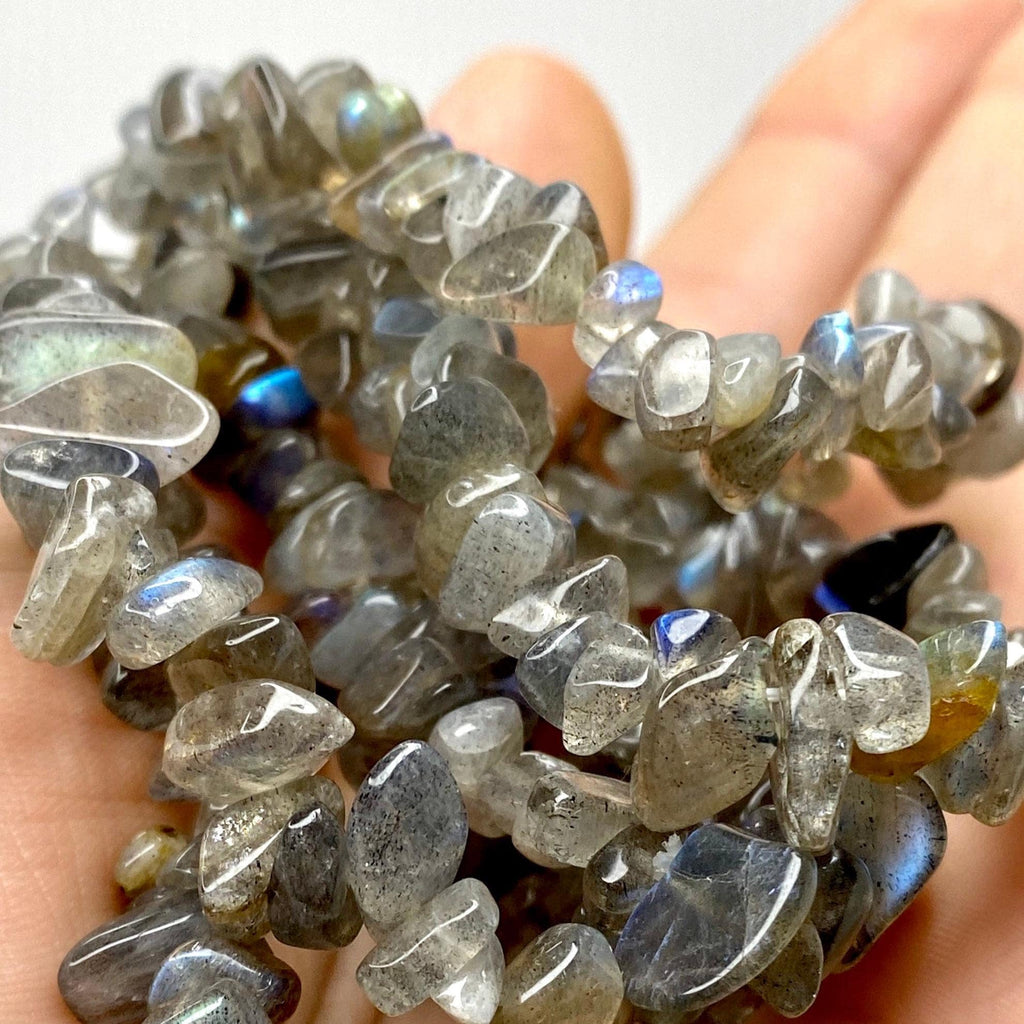 Labradorite Crystal Chip Bracelet: Metaphysical Gemstone Stretch Bracelet