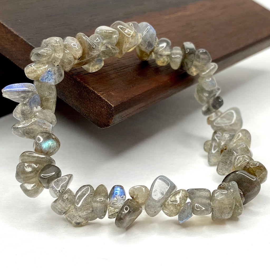 Labradorite Crystal Chip Bracelet: Metaphysical Gemstone Stretch Bracelet