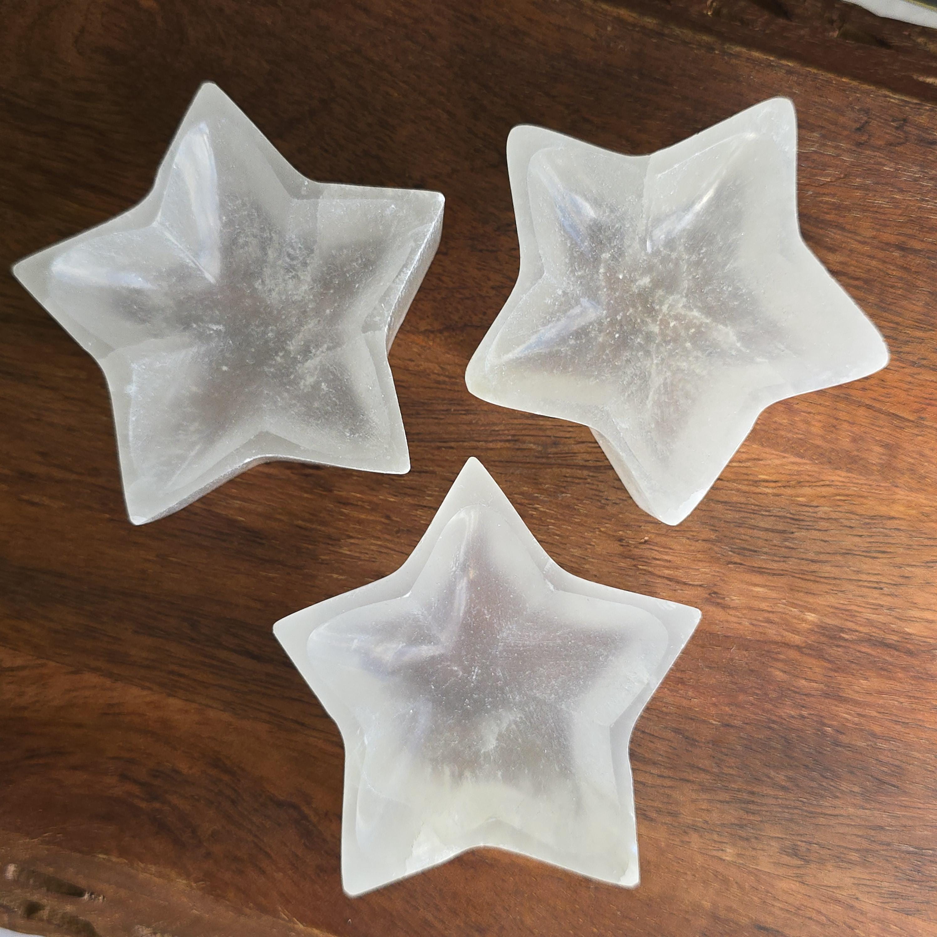 Selenite Crystal Charging Station - Star Shape Gemstone Offering Bowl