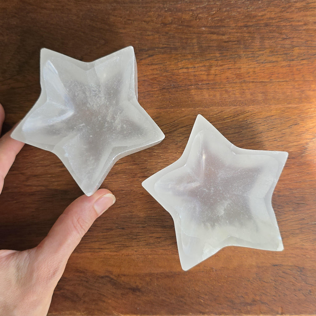 Selenite Crystal Charging Station - Star Shape Gemstone Offering Bowl