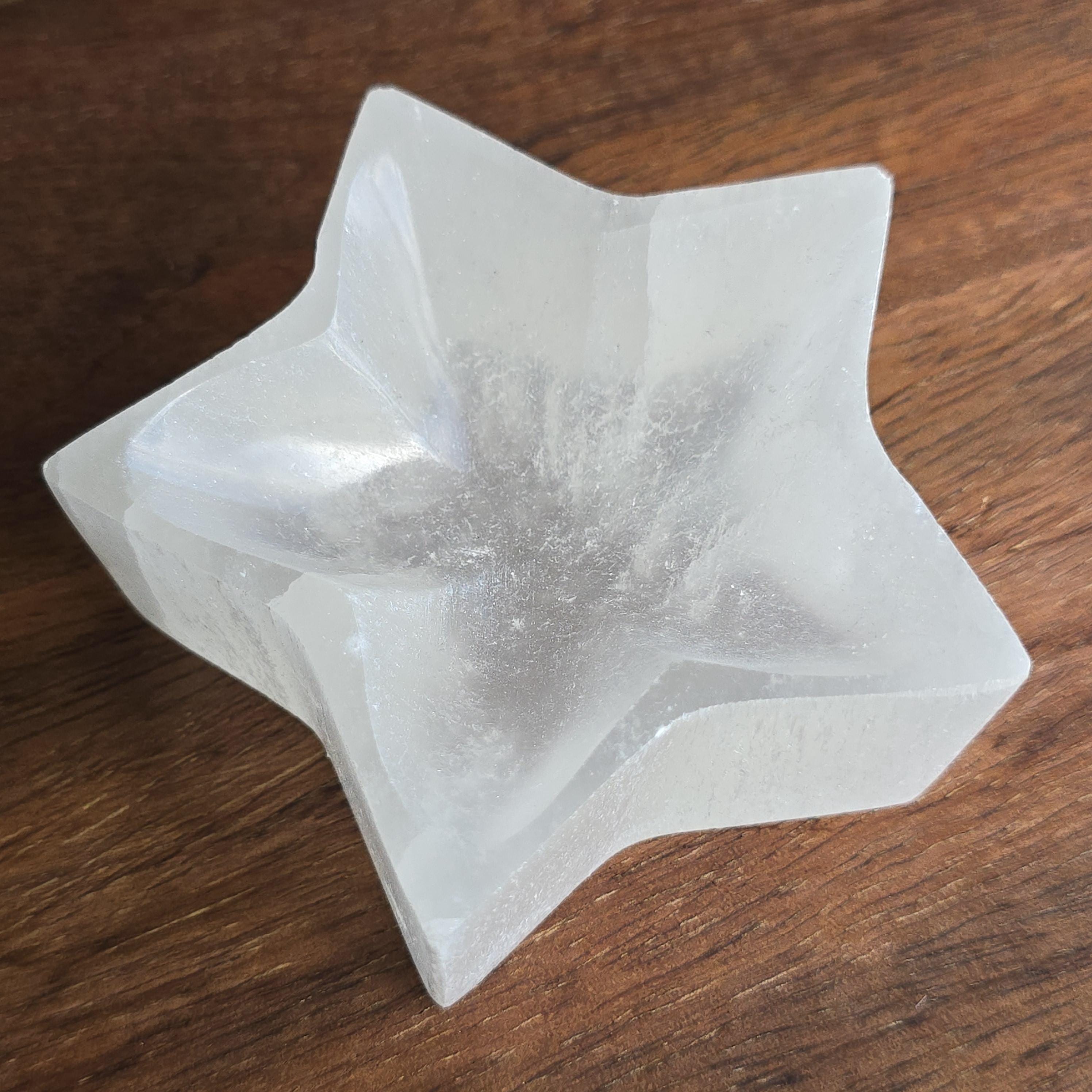 Selenite Crystal Charging Station - Star Shape Gemstone Offering Bowl