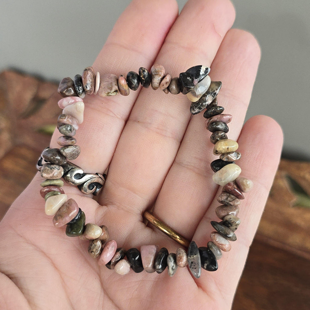Rhodonite Crystal Chips Bracelet