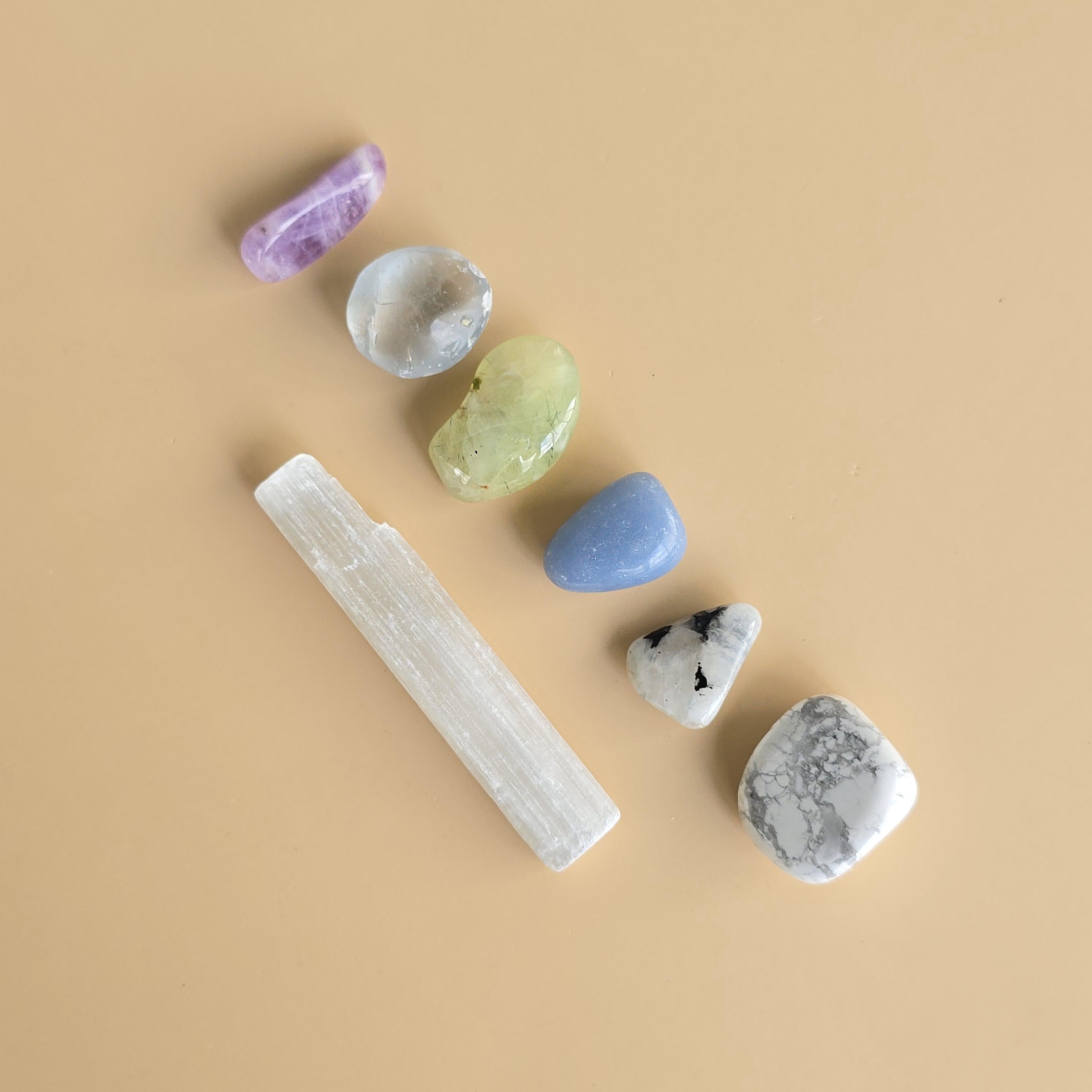 Crystal Set: Sleep & Relaxation, 7 Tumble Stones with Selenite, Jute Bag Included